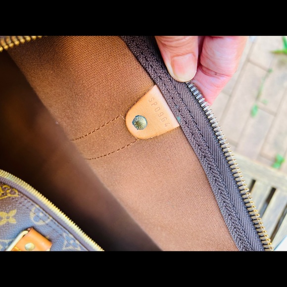 Keepall 50 ❌no to offers ❌Sold on my page - Picture 12 of 16